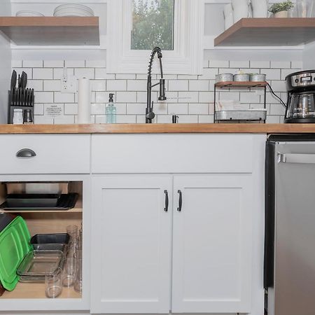 In The Heart Of Little Italy! Free Parking! Apartment Cleveland Luaran gambar